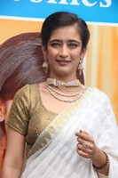 Akshara Haasan New Photos